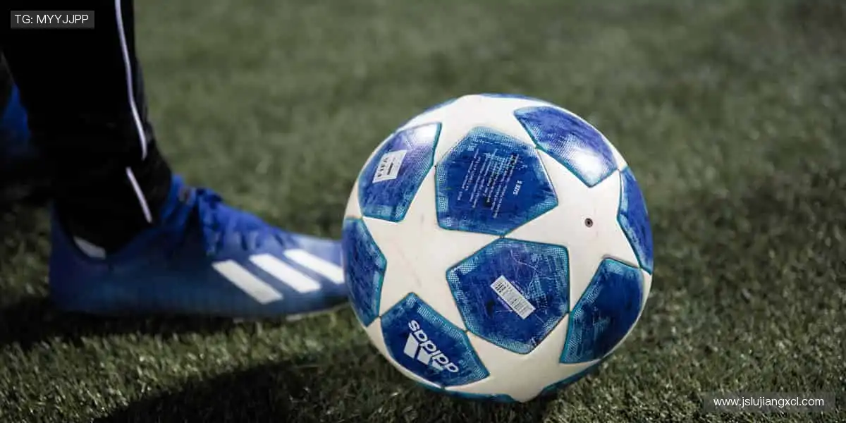 热血赛事，激情一触即发！🔥 每一次挥汗，都是对胜利的渴望！